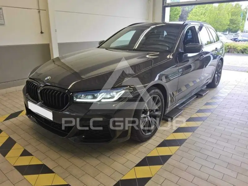2022 BMW 530