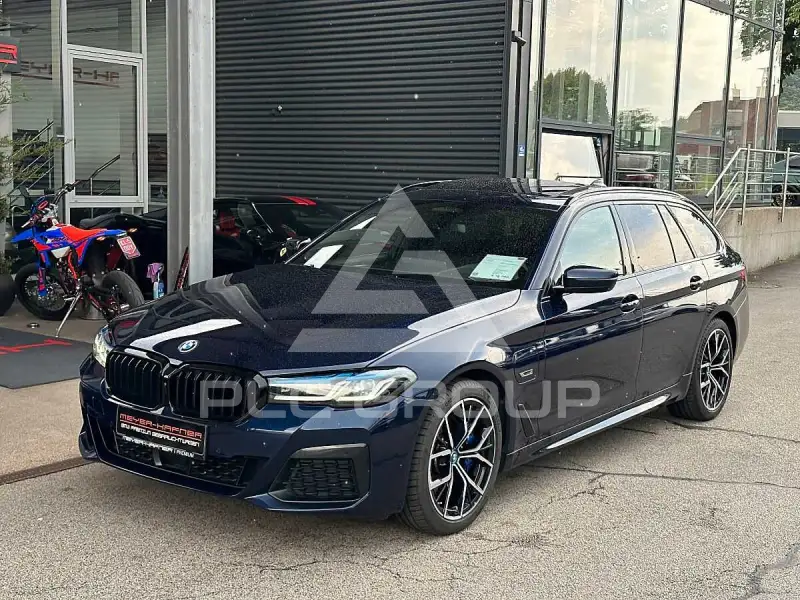 2022 BMW 530
