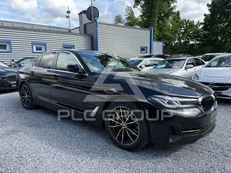 2022 BMW 530