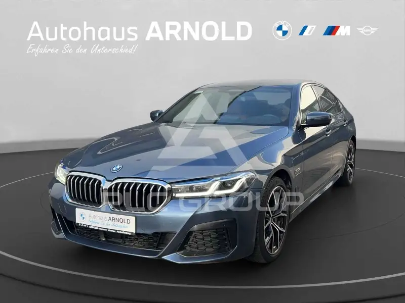 2022 BMW 530