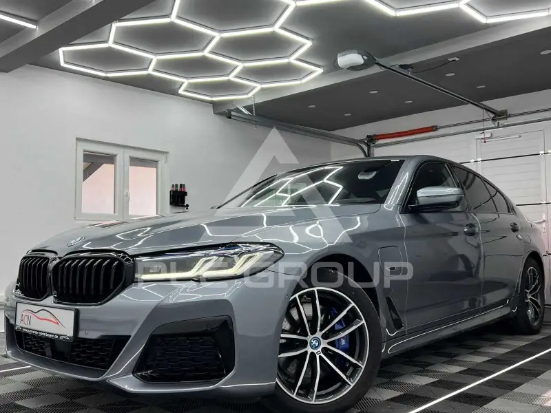 2022 BMW 530