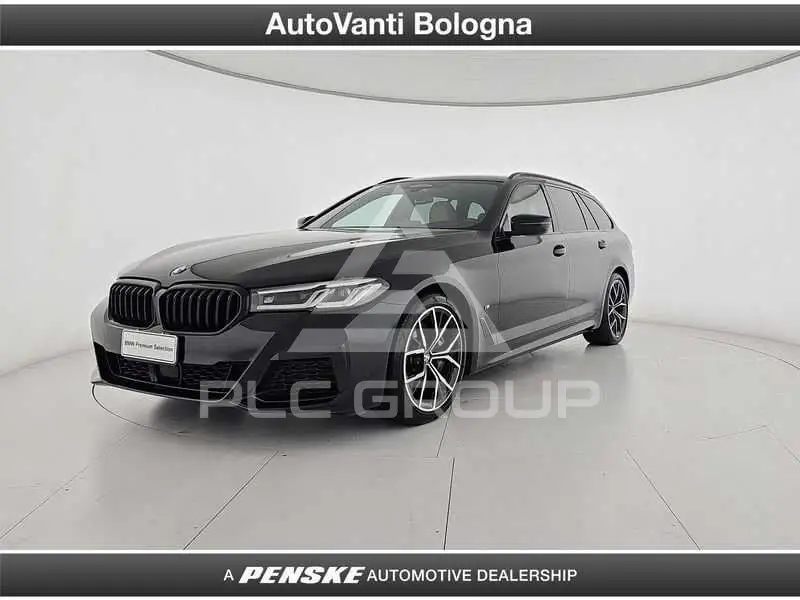 2022 BMW 530