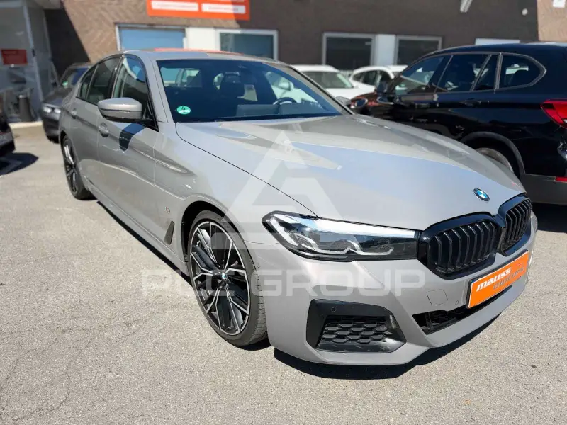2022 BMW 530