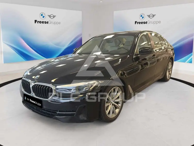 2022 BMW 530