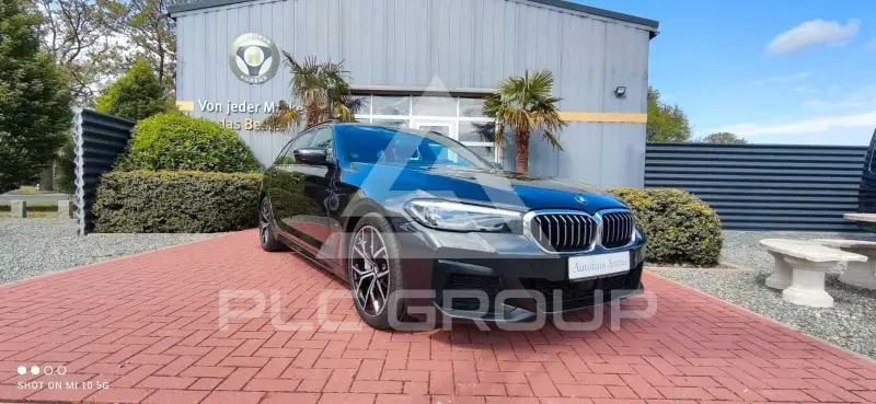2022 BMW 530