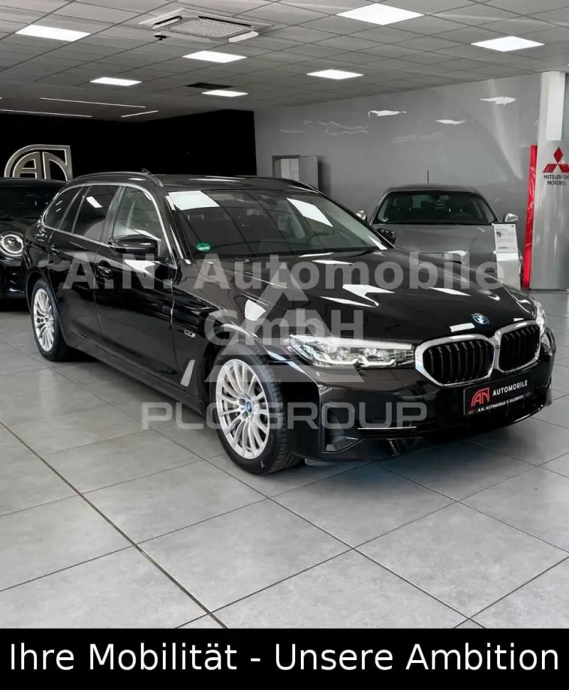 2022 BMW 530