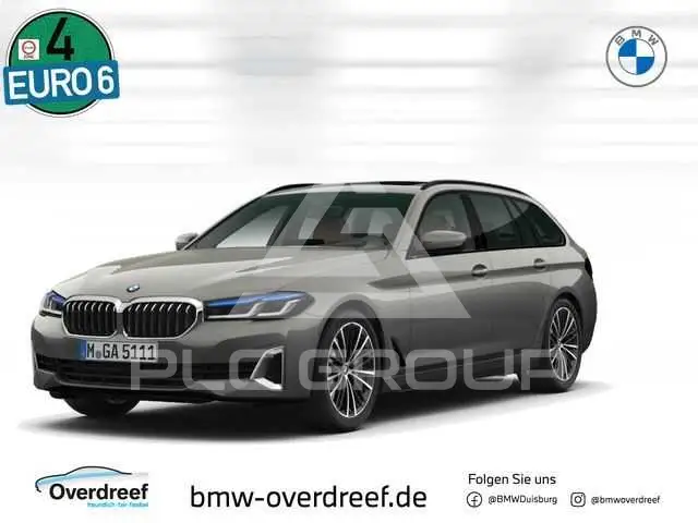 2022 BMW 530