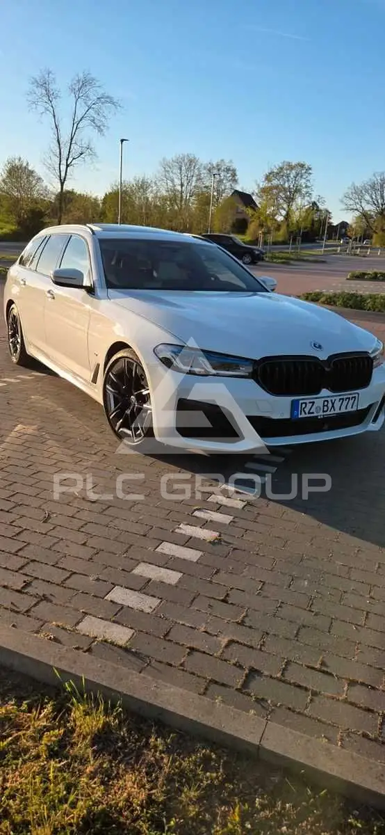 2022 BMW 530