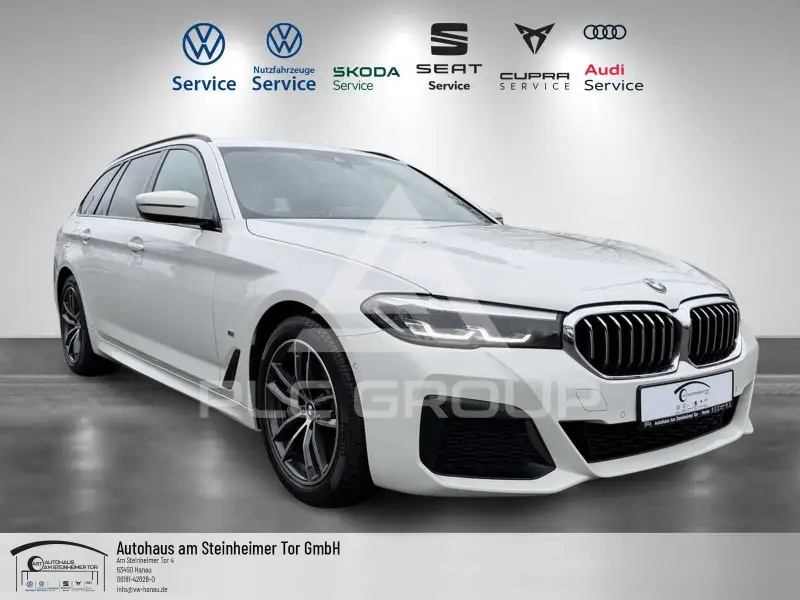 2022 BMW 530