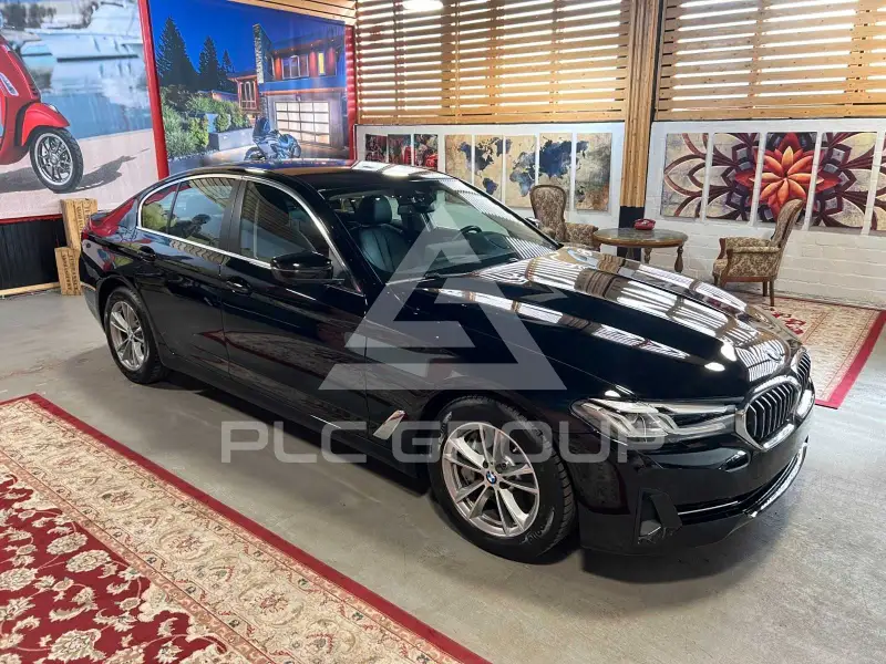 2022 BMW 530
