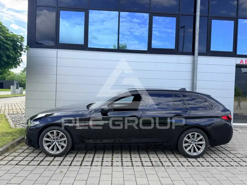 2022 BMW 530