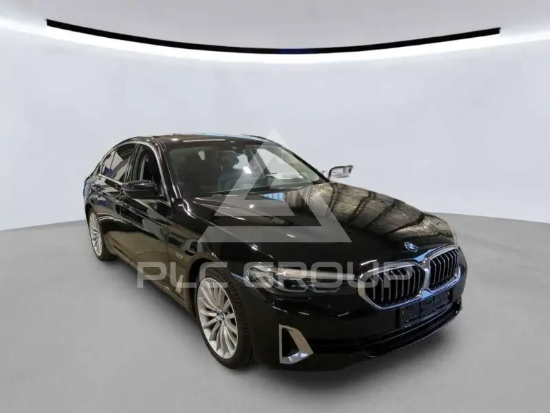 2022 BMW 530