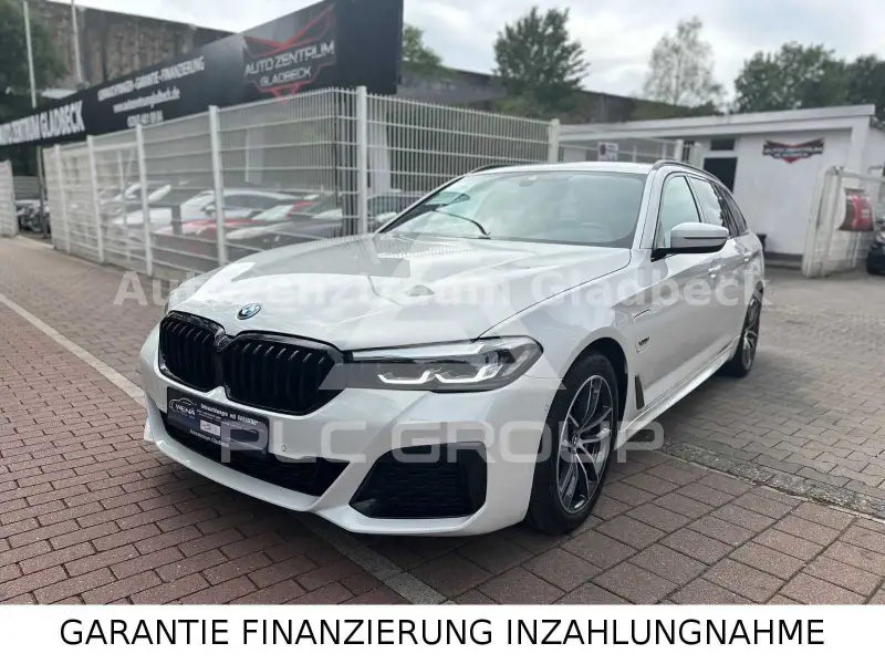 2022 BMW 530