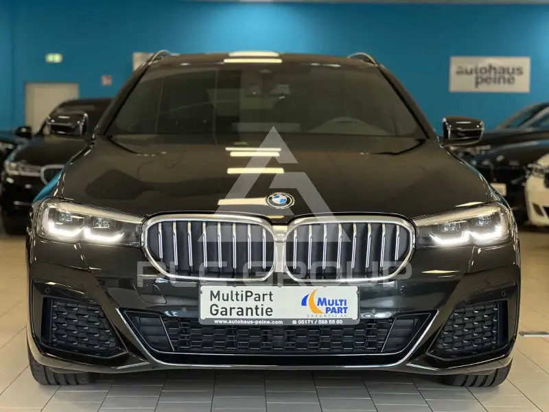 2022 BMW 530