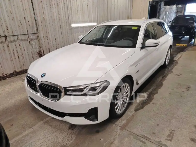 2022 BMW 530