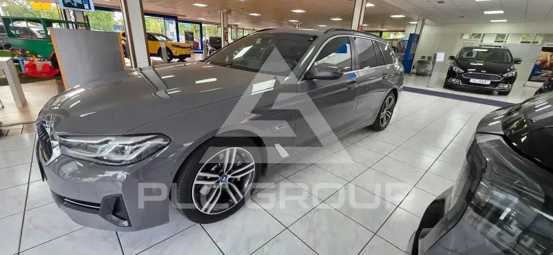 2022 BMW 530