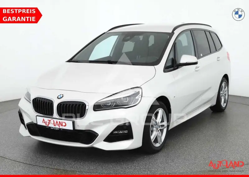 2022 BMW 218