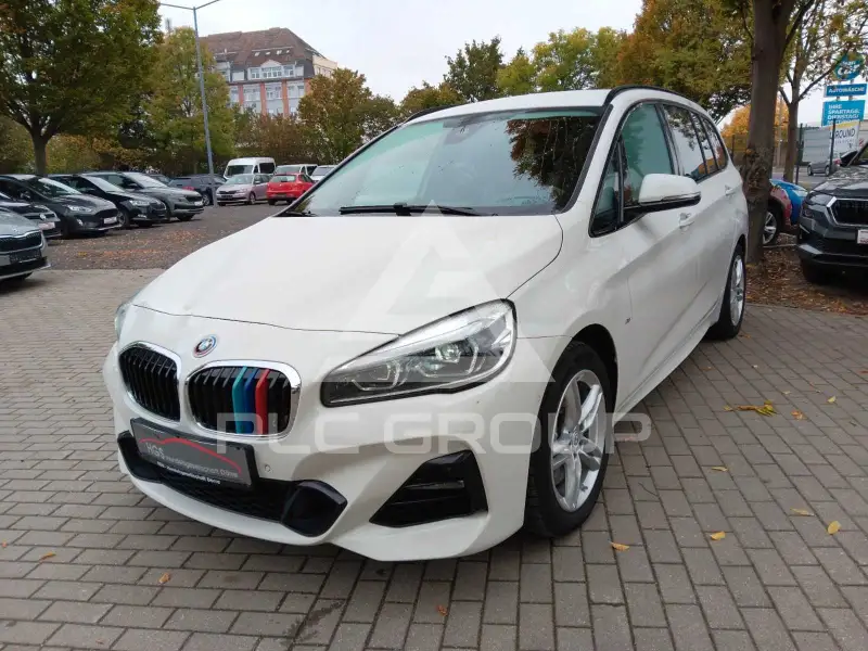 2022 BMW 218