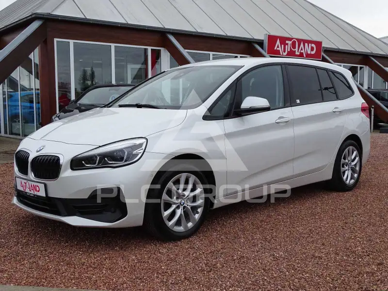 2022 BMW 218