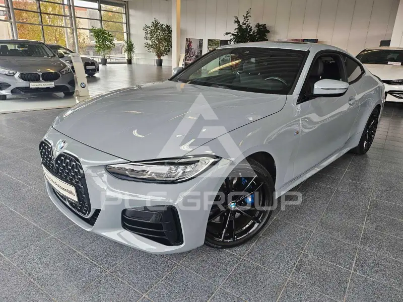 2022 BMW M4