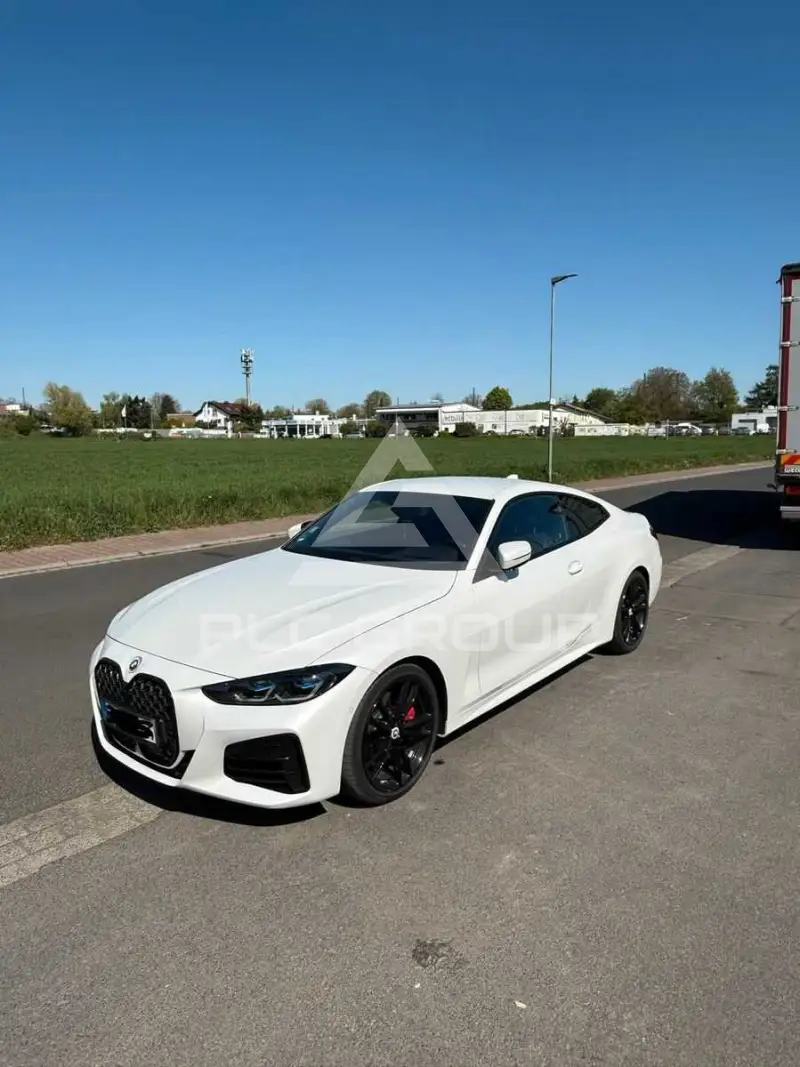 2022 BMW M4