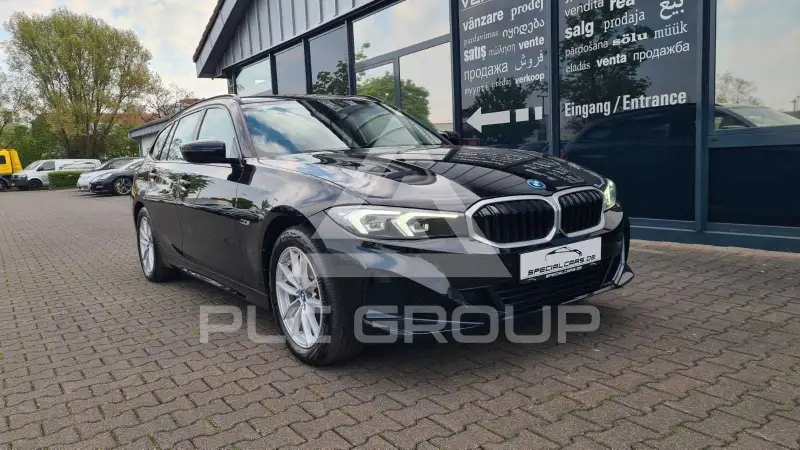 2022 BMW 320