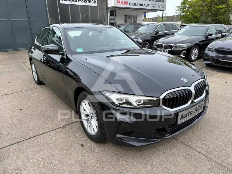 2022 BMW 320