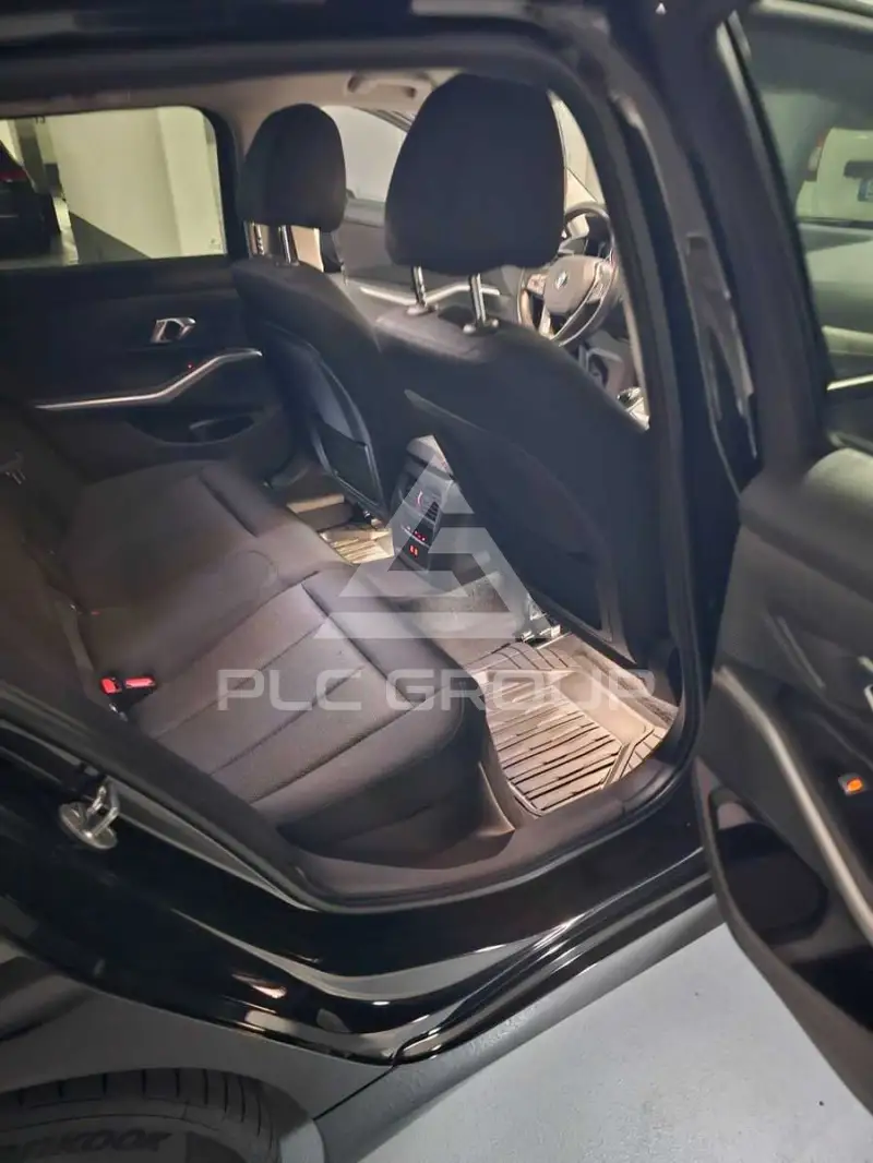 2022 BMW 320