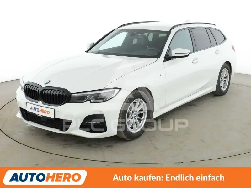 2022 BMW 320