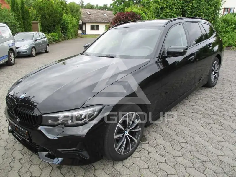 2022 BMW 320