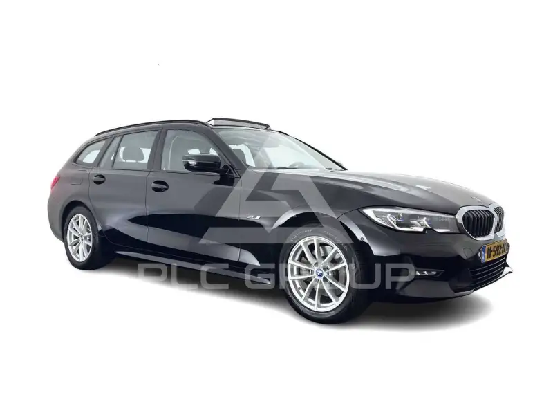 2022 BMW 320