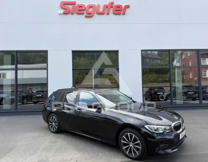 2022 BMW 320