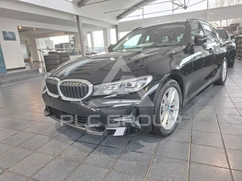 2022 BMW 320