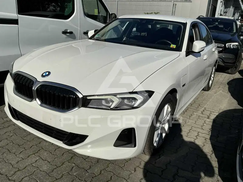 2022 BMW 320