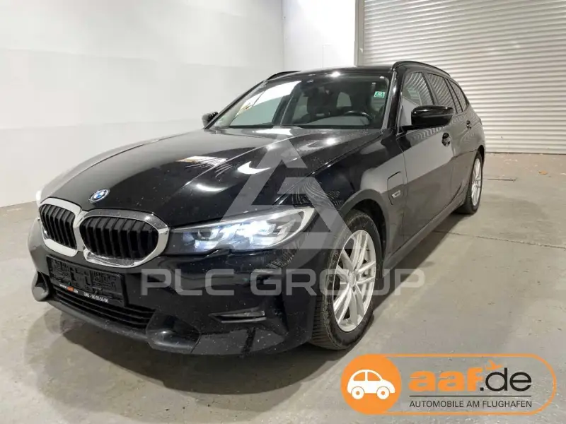 2022 BMW 320