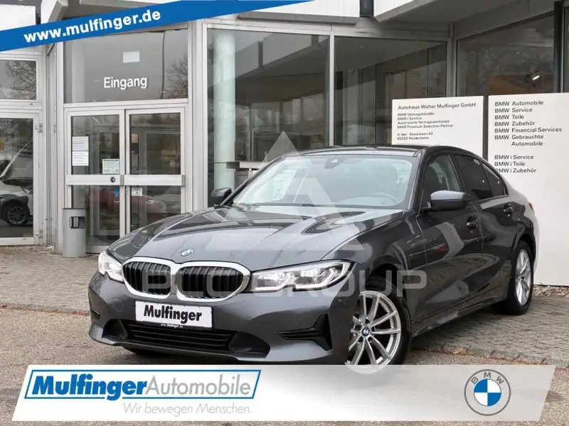 2022 BMW 320