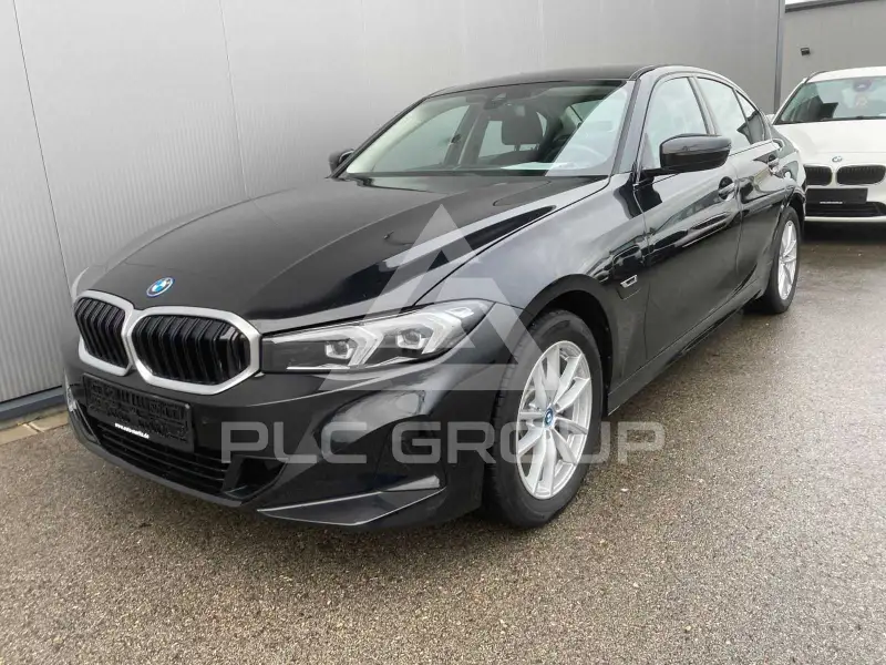2022 BMW 320