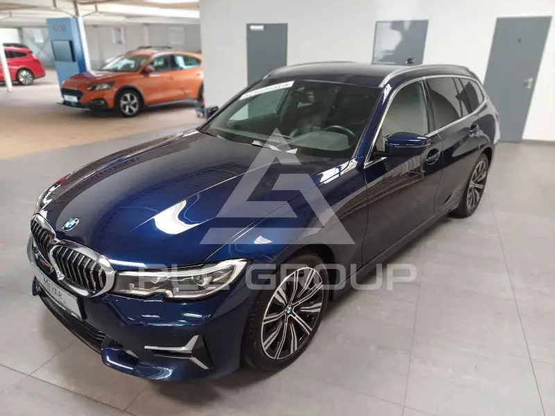 2022 BMW 320