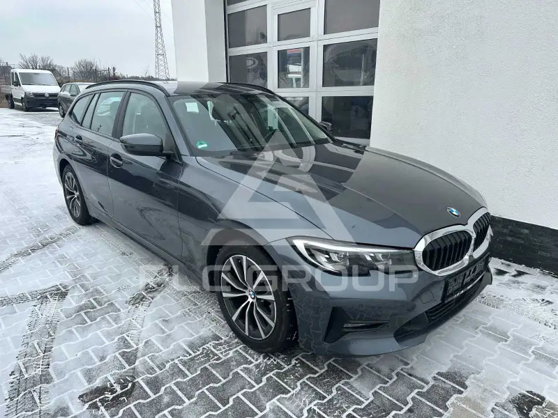 2022 BMW 320