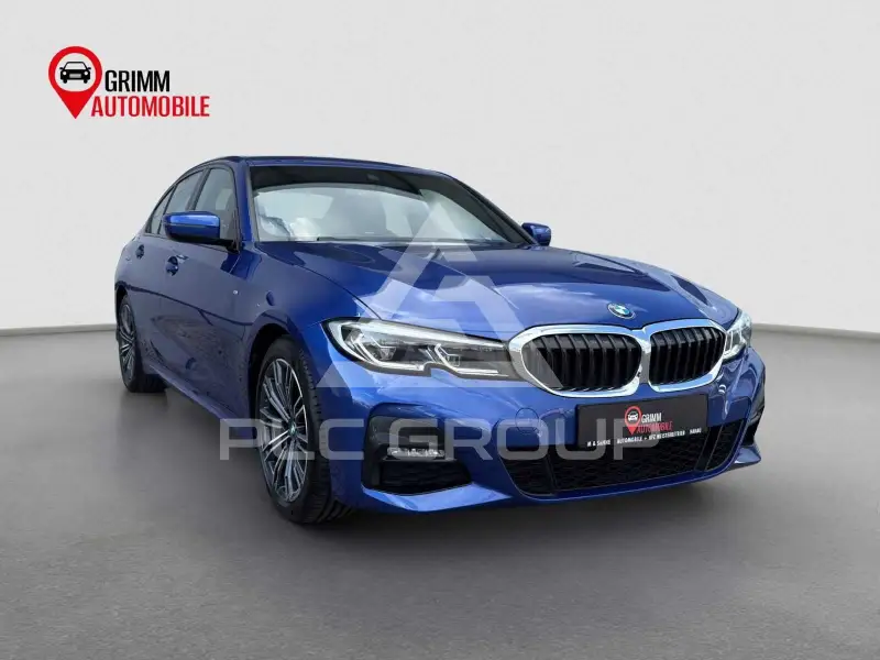2022 BMW 320