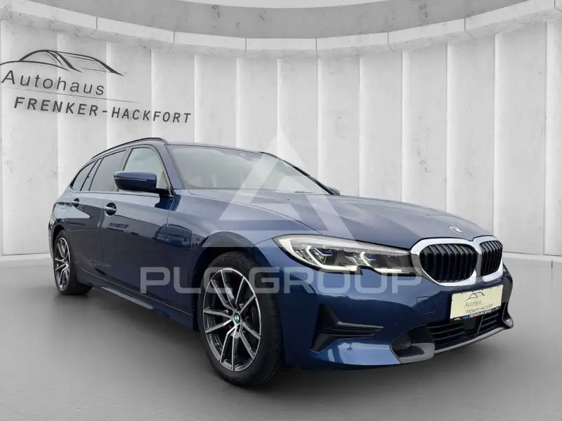 2022 BMW 320