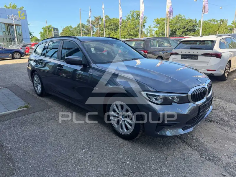 2022 BMW 320