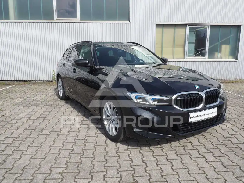2022 BMW 320