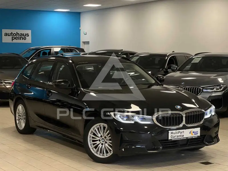 2022 BMW 320