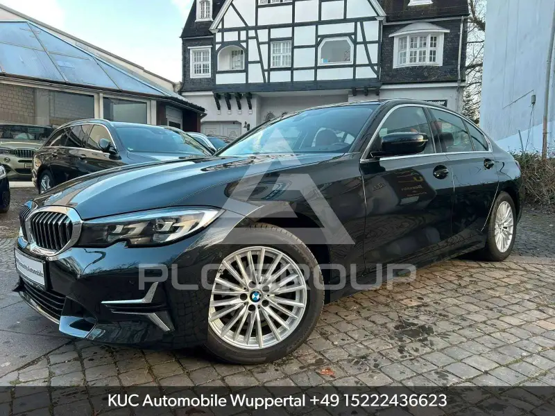 2022 BMW 320