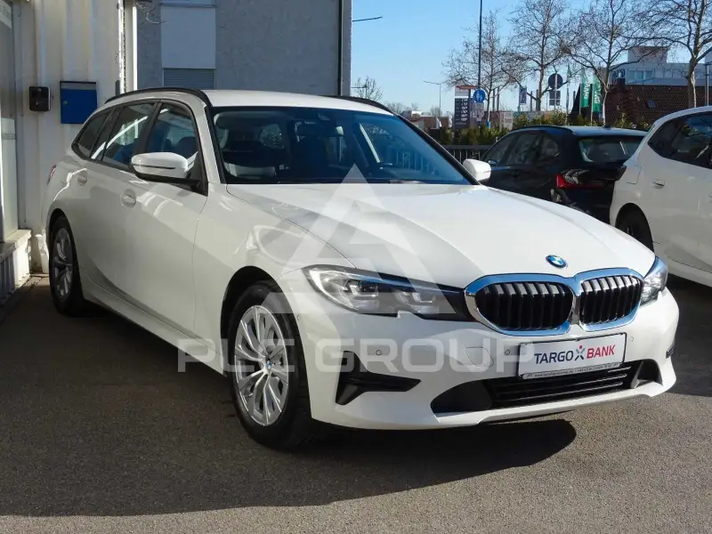 2022 BMW 320