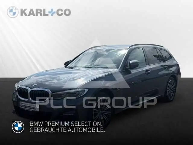 2022 BMW 320