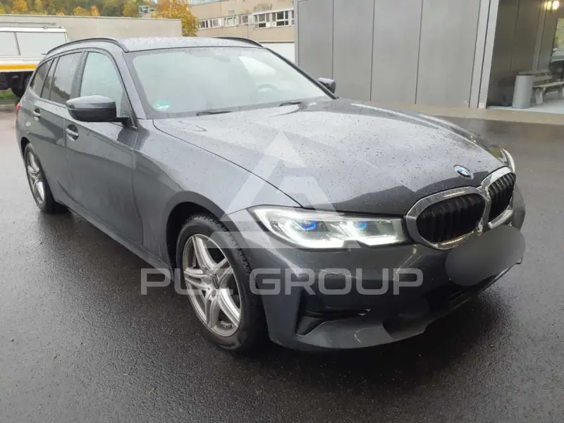 2022 BMW 320