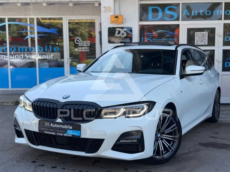 2022 BMW 320