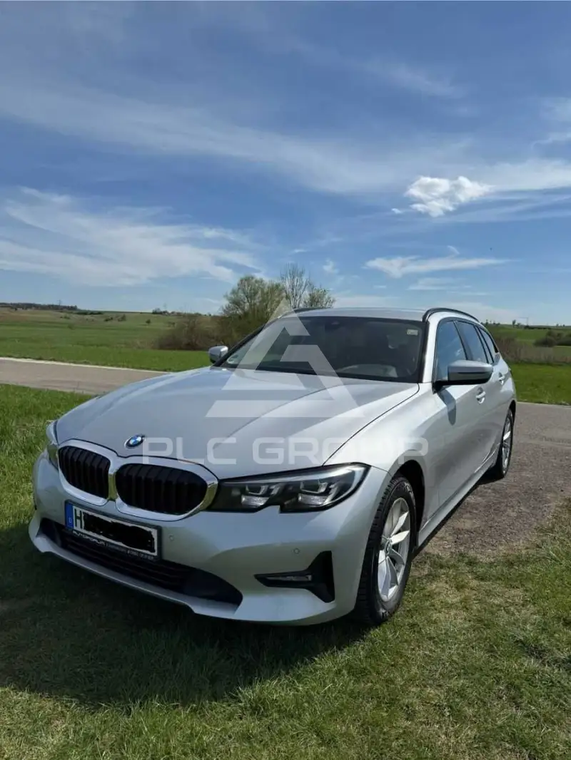 2022 BMW 320